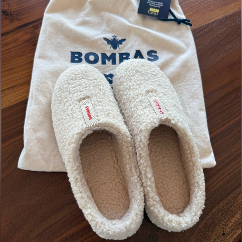 Bombas slippers.  Size 7… Brand new with tags